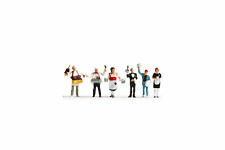 Noch 15070 HO/OO Gauge Waiting Staff (6) Figure Set