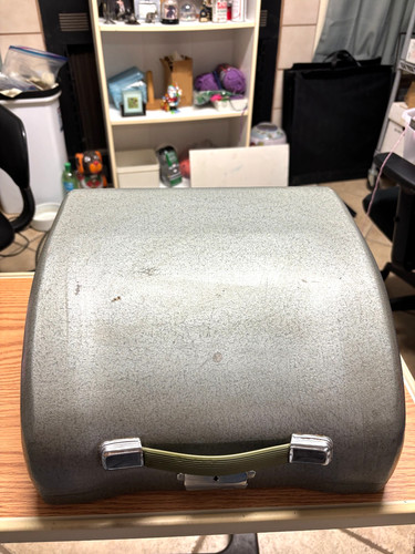 Olympia sm3 deluxe typewriter - olympia,