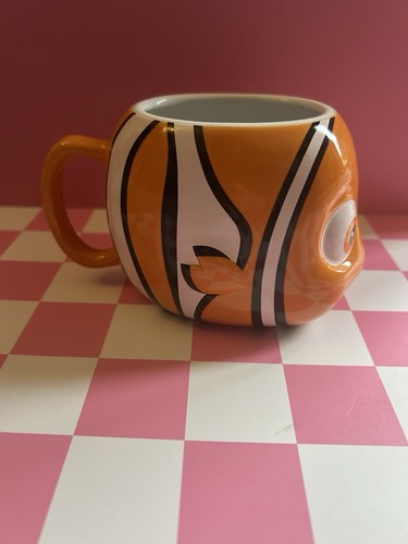 Disney store finding nemo - disney,