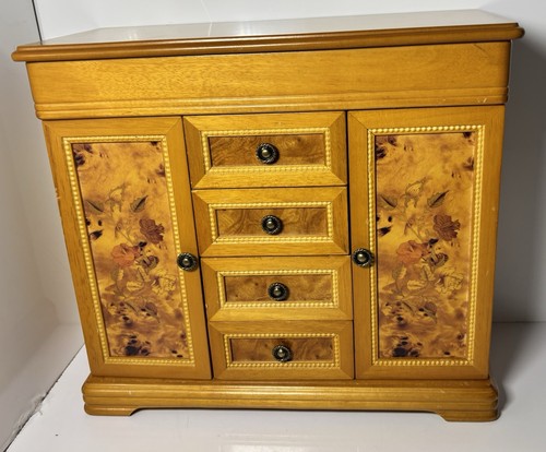 Mele wooden jewellery - mele, cabinet