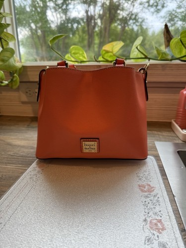 Dooney bourke coral saffiano - dooney,