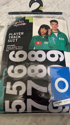 Squid game green player - green,