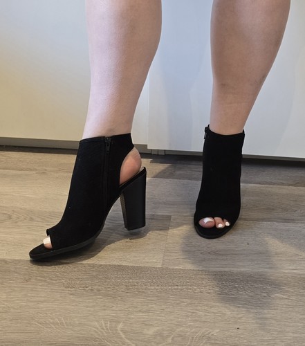 Black peep toe suede - black,