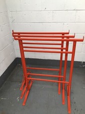 Size 3 adjustable - no,