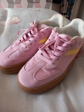 Trainers Size 6