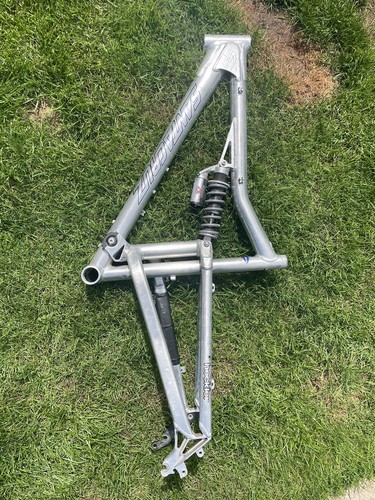 Santa cruz heckler - santa,