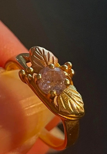 Black hills gold 10k ring - hills, size