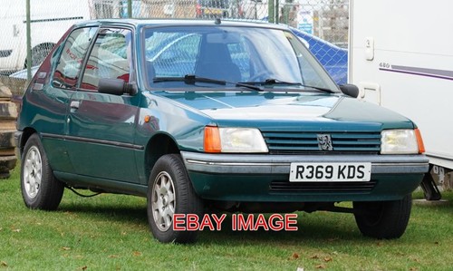 Photo car r369kds peugeot 205 - car,