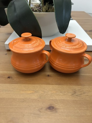Pair creuset volcanic - of, le