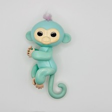 WowWee Fingerlings Pet Baby