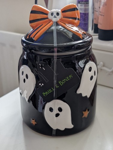 Skull bones halloween - skull,