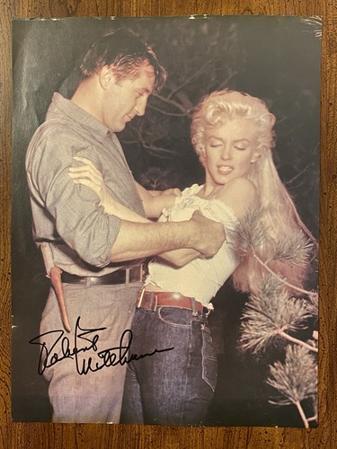 Robert mitchum signed - mitchum, photo