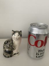 CERAMIC CAT FIGURINE SITTING UPRIGHT .POSSIBLY BABBACOMBE POTTERY ? 10 cm / 4"