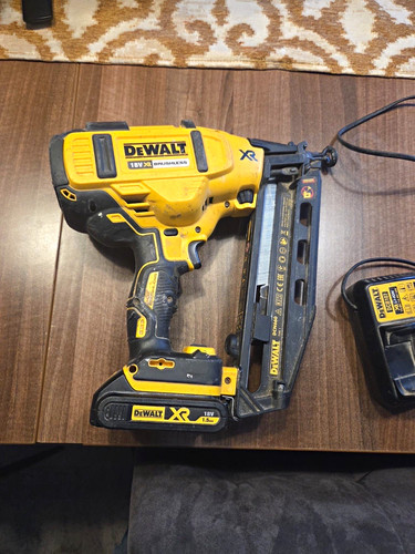 Dewalt dcn660 18v brushless - 18v,