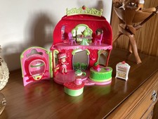 Vintage Hasbro Strawberry Shortcake Berry Bitty playset