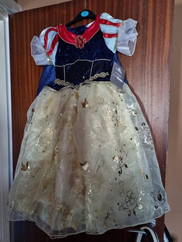 Disney store deluxe snow - disney,