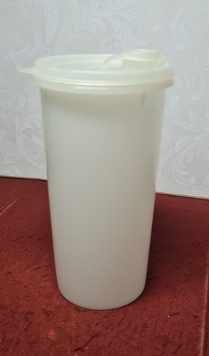 Vintage tupperware round - vintage,