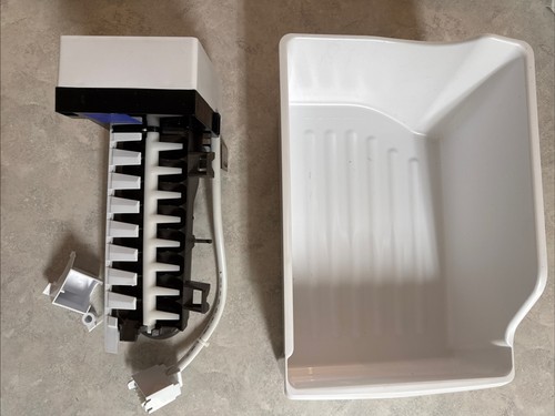 Broken fill cup - fill, 241798231