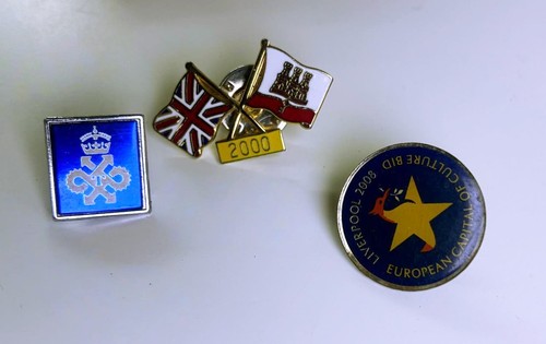 Vintage enamel pin badge - badge, lot