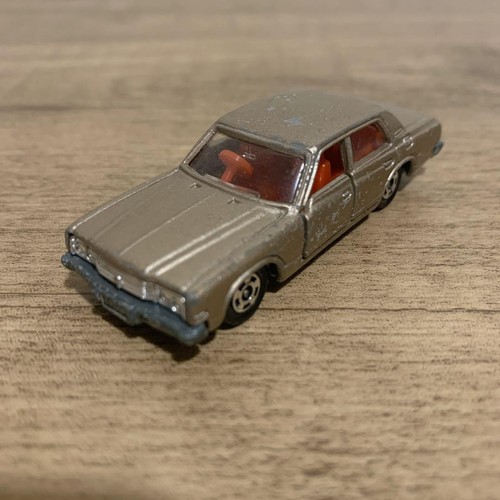 Tomy tomica toyota - tomica, crown