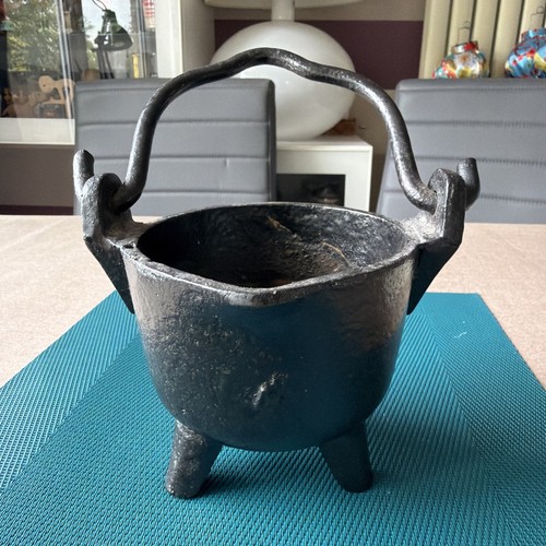 Vintage cast iron blacksmiths - vintage,