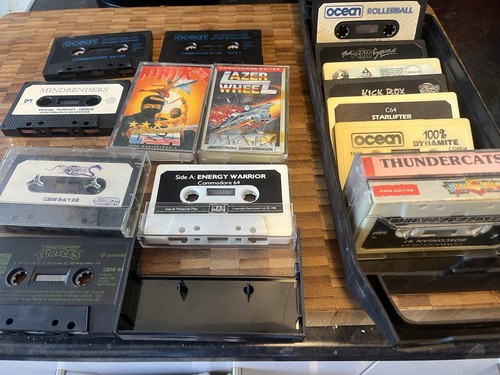 Commodore game bundle - 64,