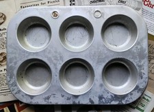 Vintage Prestige Ovenglo Bakeware No.5707 Aluminium 6 Hole Mince Pie Tin