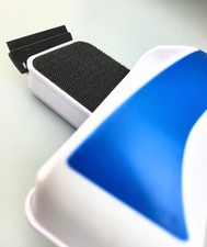 Floating Strong Magnetic Glass