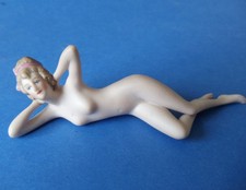 Vintage Art Deco 4 1/2" Bisque