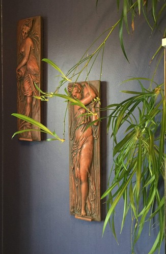 Pair classical wall plaques