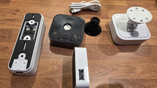 Blink 3 Camera system plus sync module 2. 1x Doorbell Cam, 1x outdoor 1x indoor