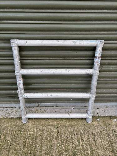 Boss room mate scaffold - mate, tower