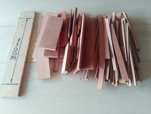 Box hardwood pieces - a,
