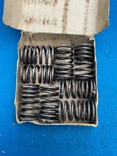 VAUXHALL TWELVE & WYVERN ENGINE VALVE SPRING SET VS356 NOS IN ORIGINAL BOX