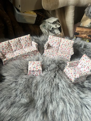 Dolls house sofa - sofa, chairs