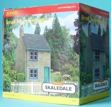 HORNBY SKALEDALE R8753 SMALL STONE COTTAGE BOXED ORIGINAL SAMPLE GOOD BOX
