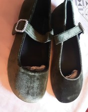 Ladies Emerald Colour Flat Shoes New Size 36