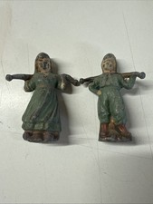 TWO VINTAGE LEAD FIGURES 8.5CM TALL