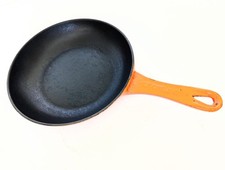 Le Creuset Cast Iron Skillet Frying Pan, Orange, 20cm Newly Seasoned