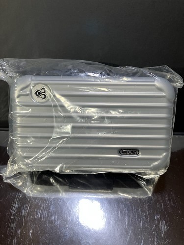 Rimowa thai airways first - thai,