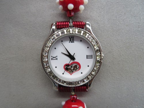 Unusual gossip watch red - unusual,
