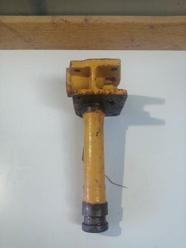 Caterpillar oil pump body - caterpillar,