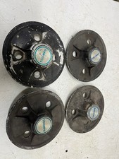 TRIUMPH SPITFIRE 1500 WHEEL CENTRE HUB CAPS