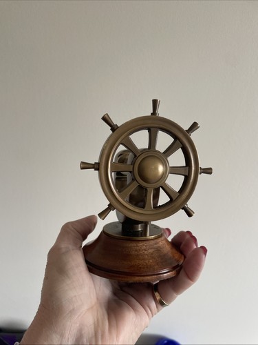 Ships wheel vintage style - ships,
