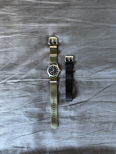 Hamilton khaki field - field, quartz