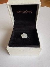 Pandora Luminous Floral Ring