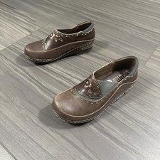 L’Artiste Spring Step