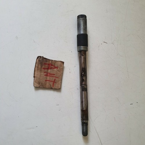 Front wheel pin honda - front, gl