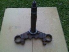 YAMAHA RD250 BOTTOM YOKE. 360-233405-033