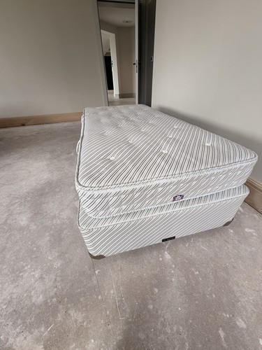 Spring single bed - vi,